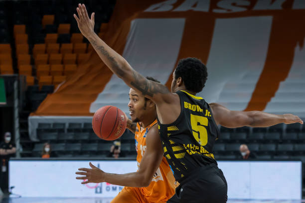 依赖的是 依赖的是